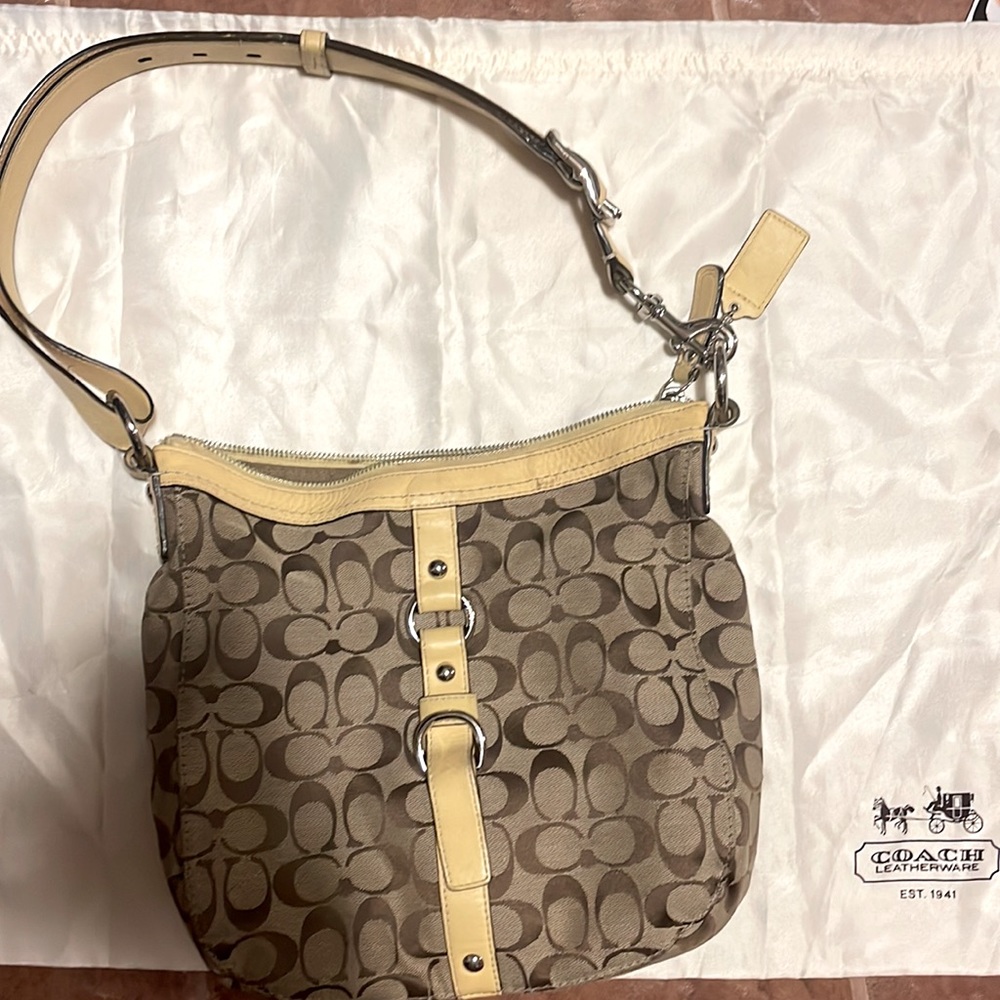 Authentic Coach purse! Great for a gift!